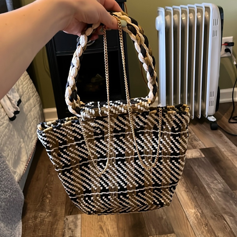 Zara, Straw Bucket Bag with Shoulder Chain